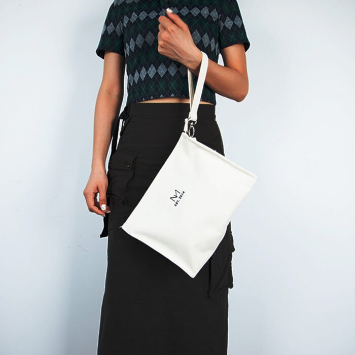 Embroidered Canvas Clutch Bag - 图片 3